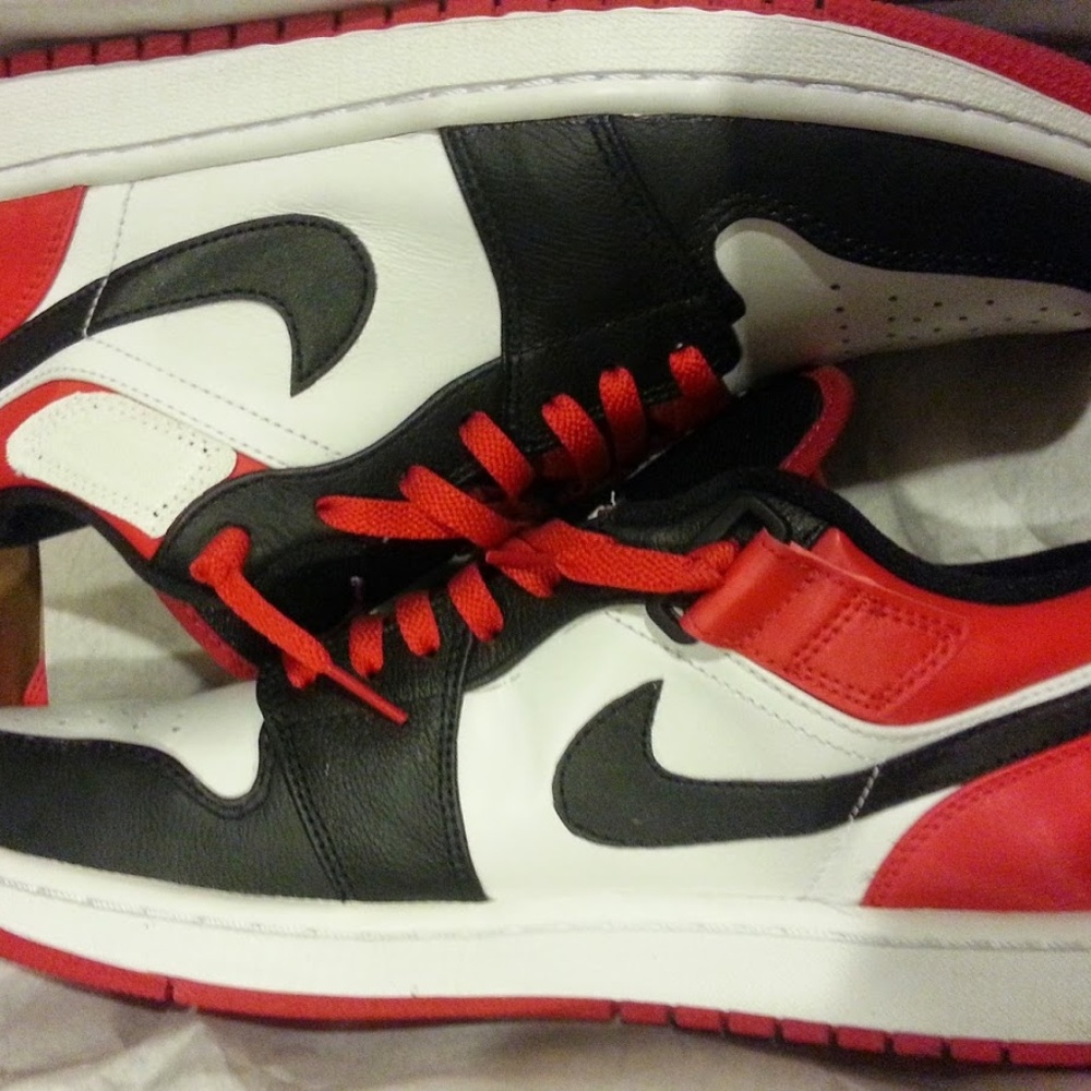 Air Jordan 1 Strap Low (black toe), size 10.5